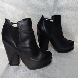 Leon Max Bulky Booties